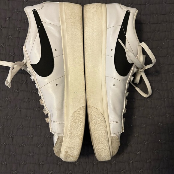 Nike Blazer Low 77 White Shoes Sneakers Women's 10.5. - Picture 4 of 8